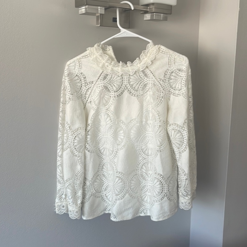 Sezane Lace Top size small Color white new without tag